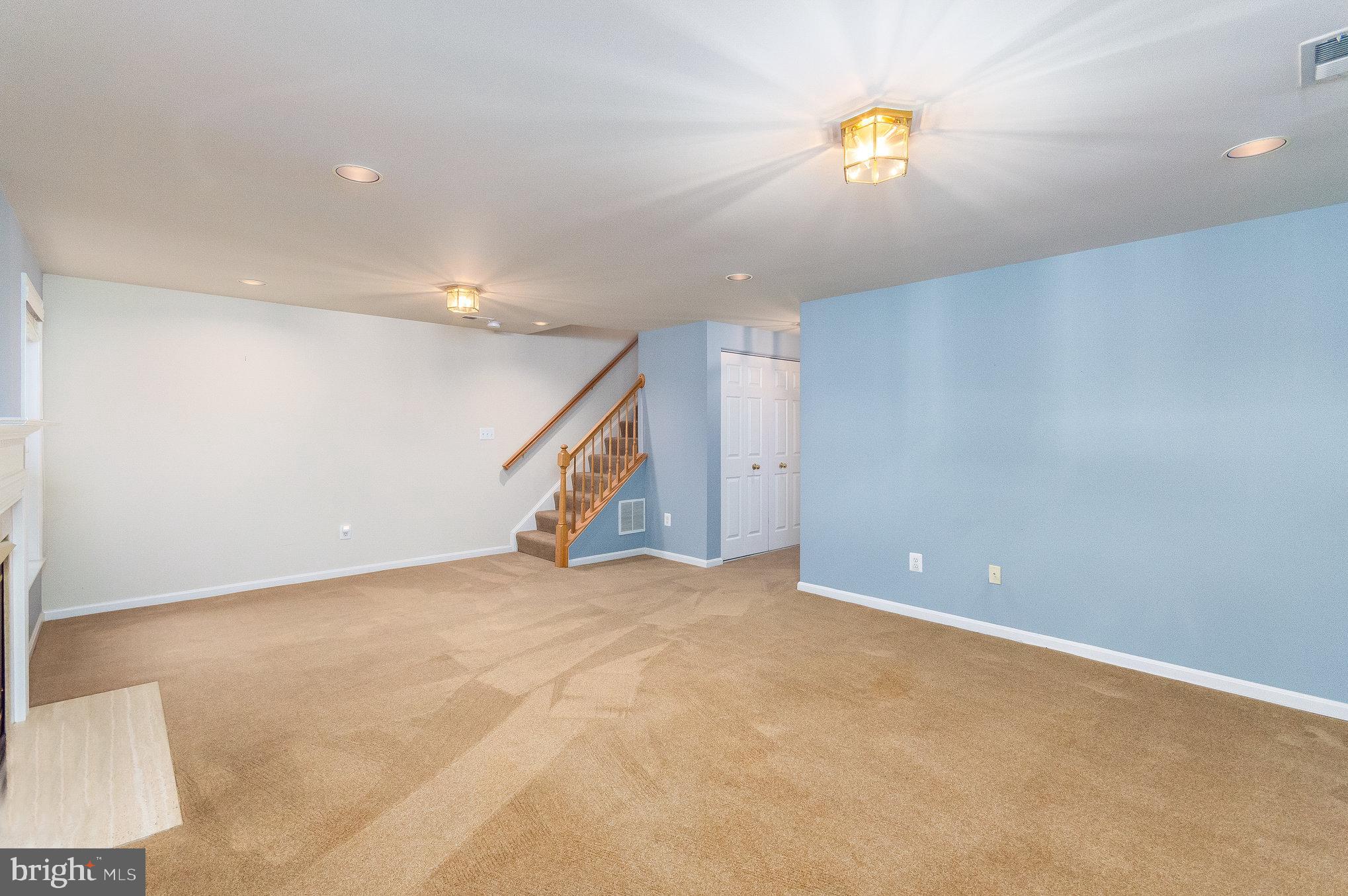 KINGSTOWNE - Residential Lease