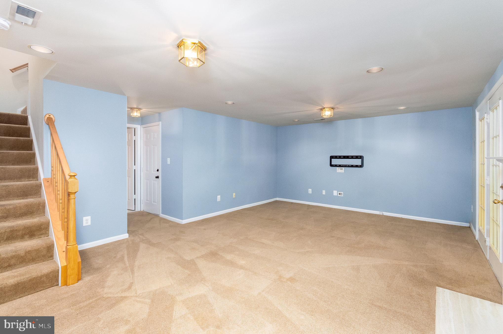 KINGSTOWNE - Residential Lease