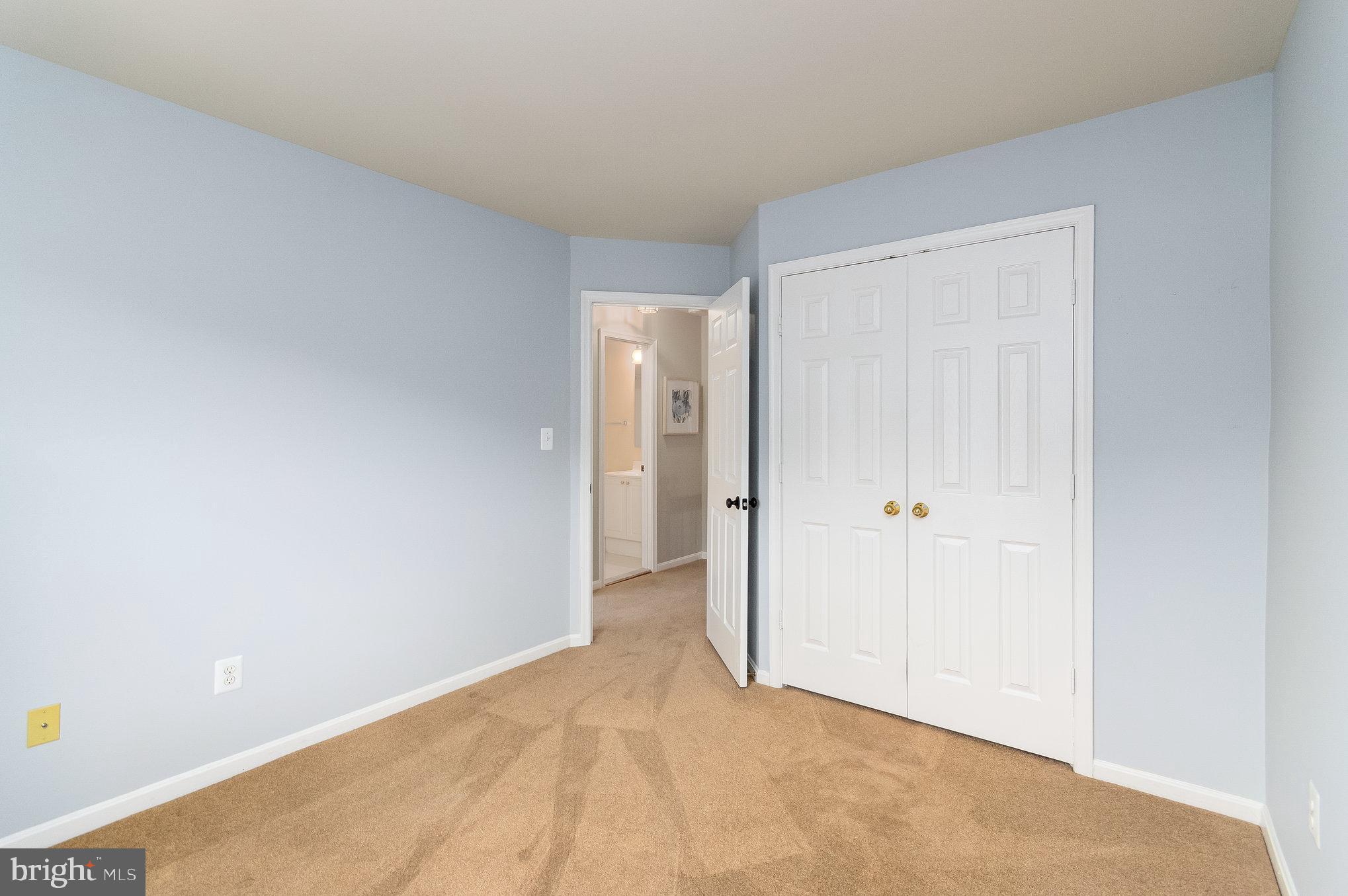 KINGSTOWNE - Residential Lease