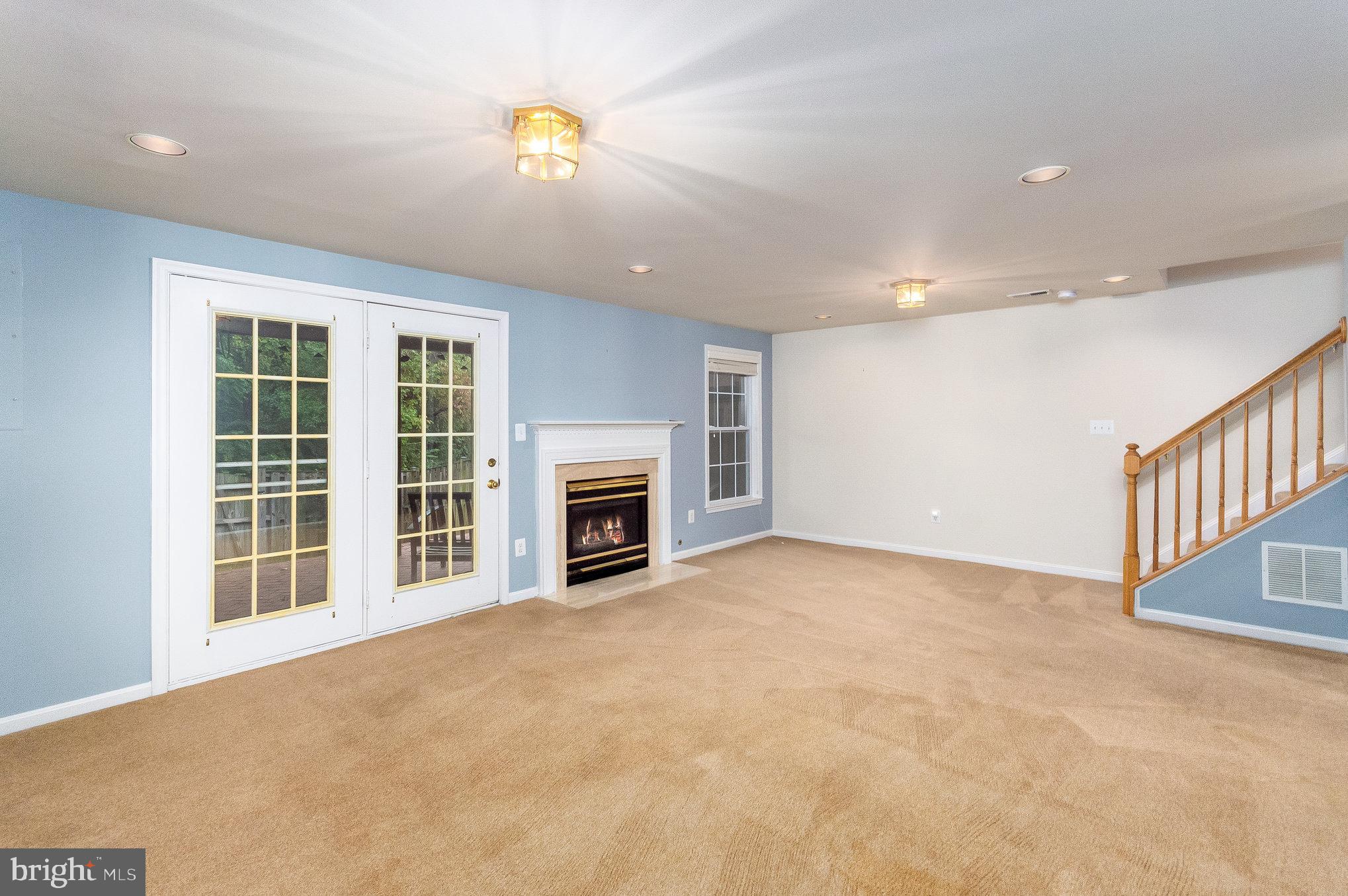 KINGSTOWNE - Residential Lease