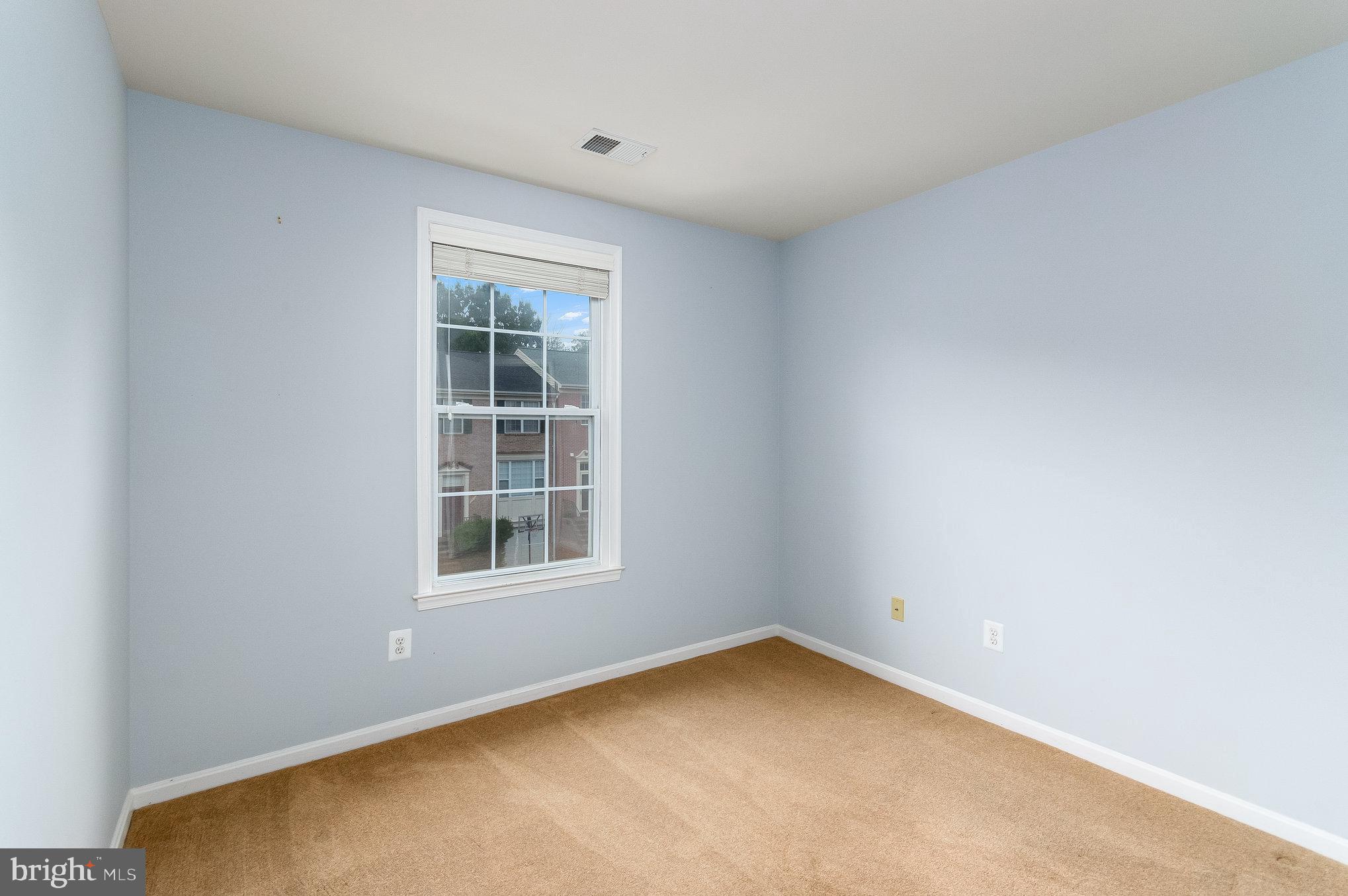 KINGSTOWNE - Residential Lease