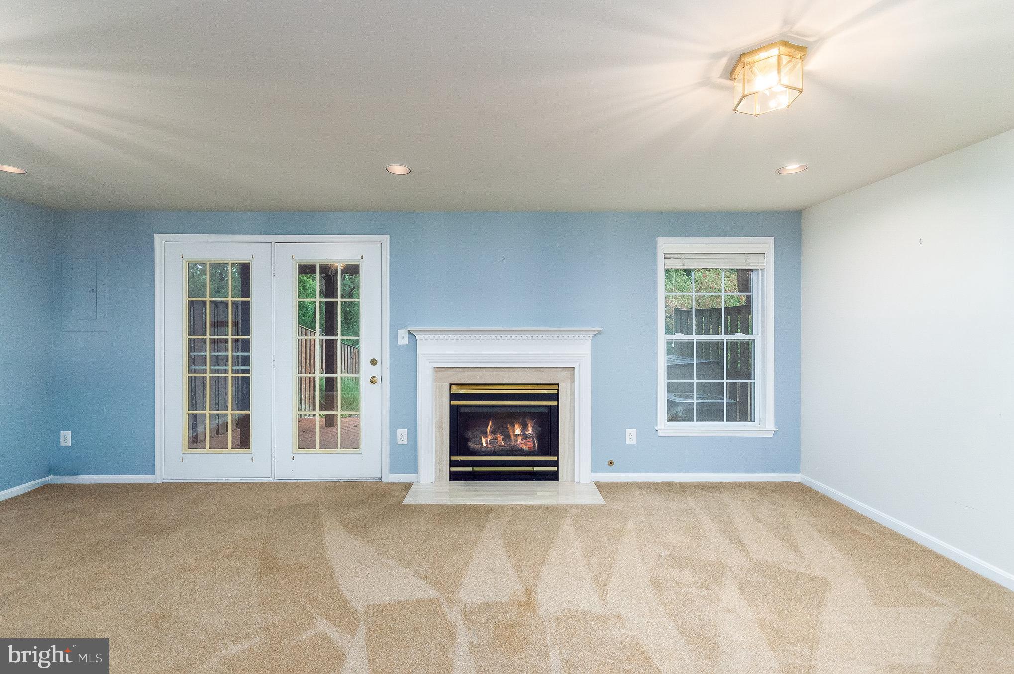 KINGSTOWNE - Residential Lease