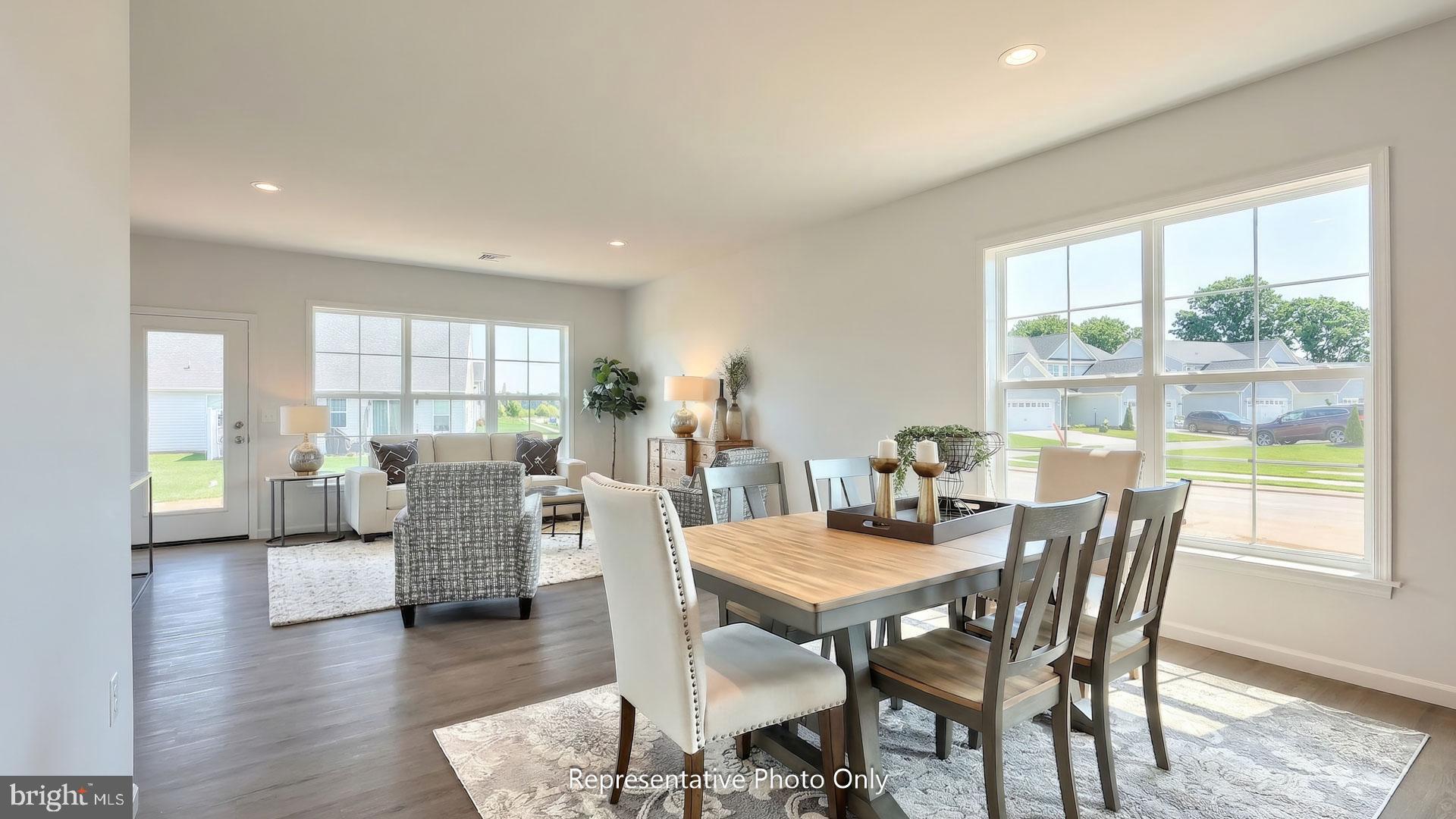 PARADISE VILLAGE - Residential
