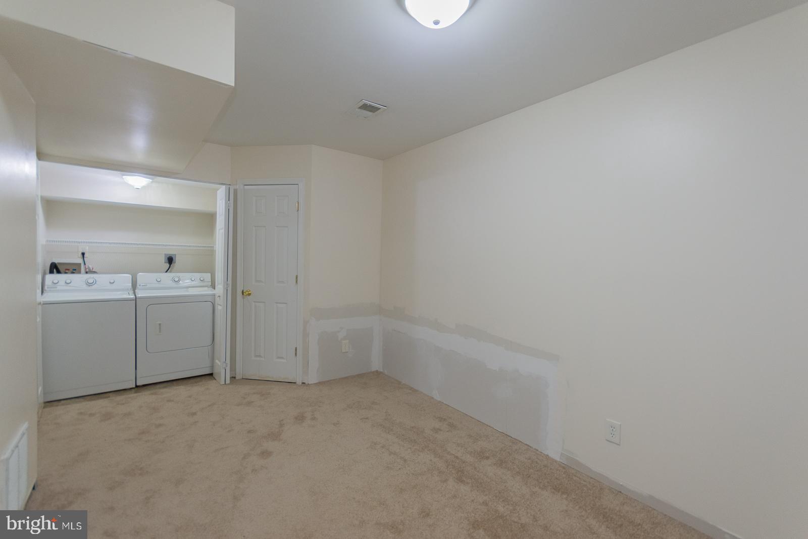 MILLS FARM - Residential Lease