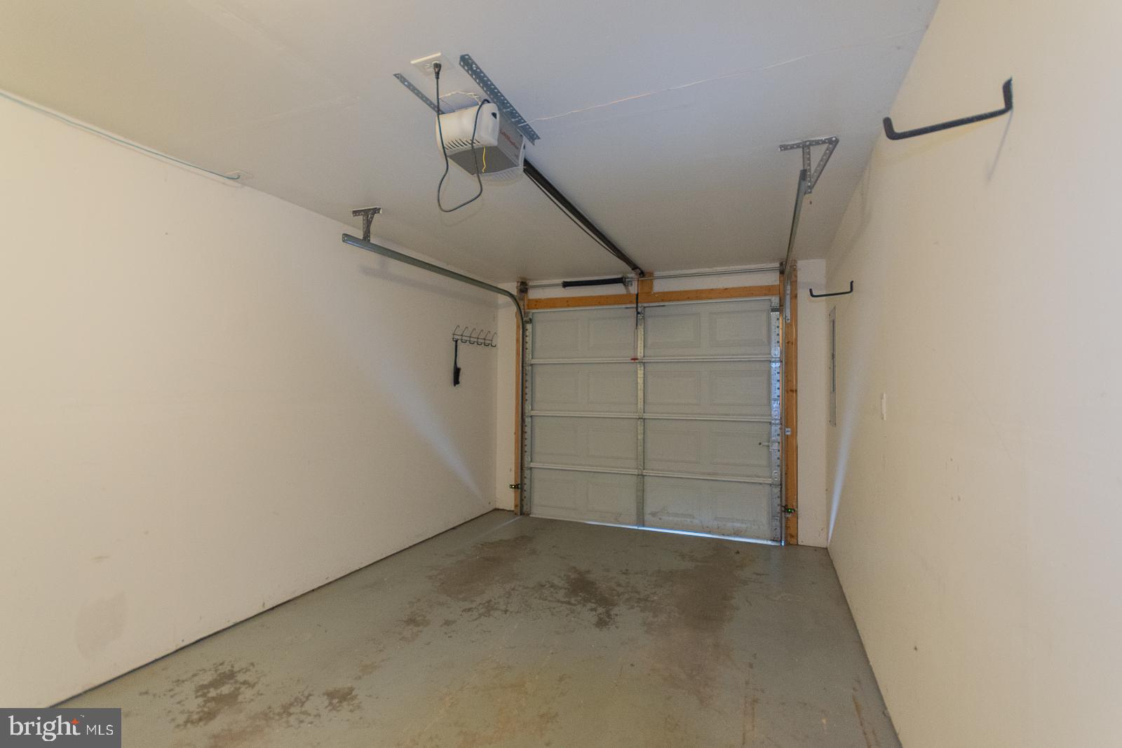 MILLS FARM - Residential Lease