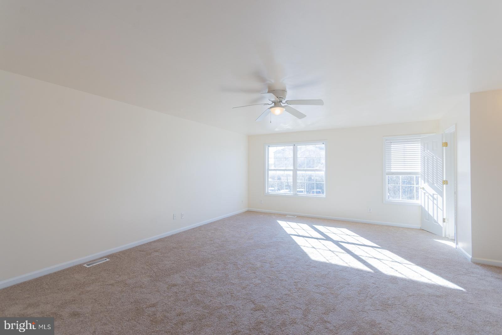 MILLS FARM - Residential Lease