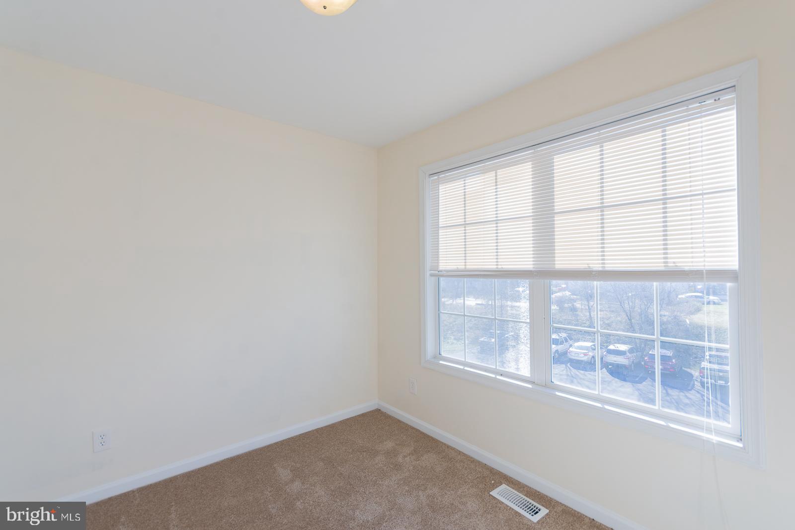 MILLS FARM - Residential Lease