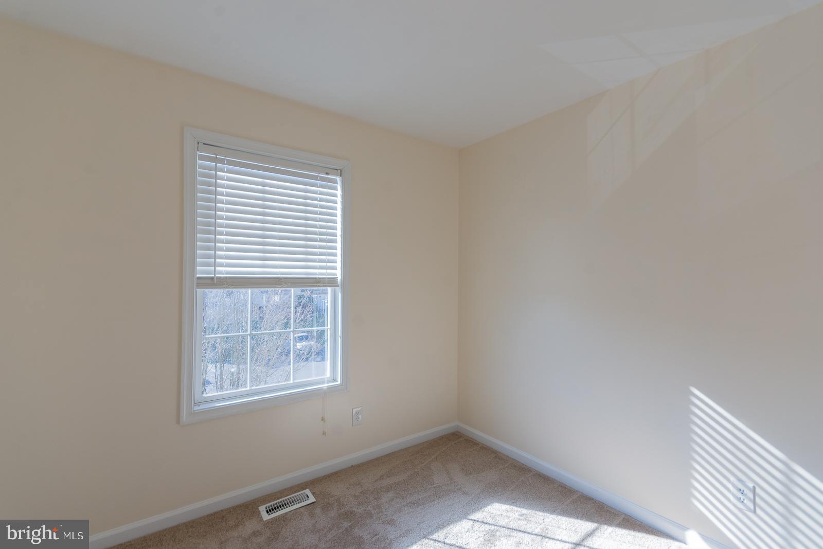 MILLS FARM - Residential Lease