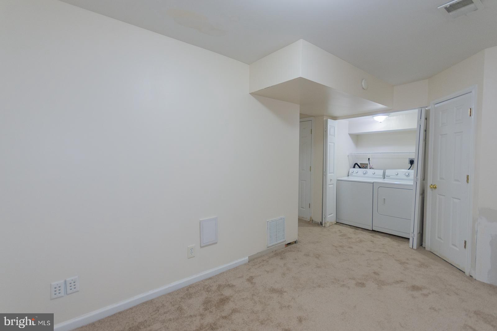 MILLS FARM - Residential Lease