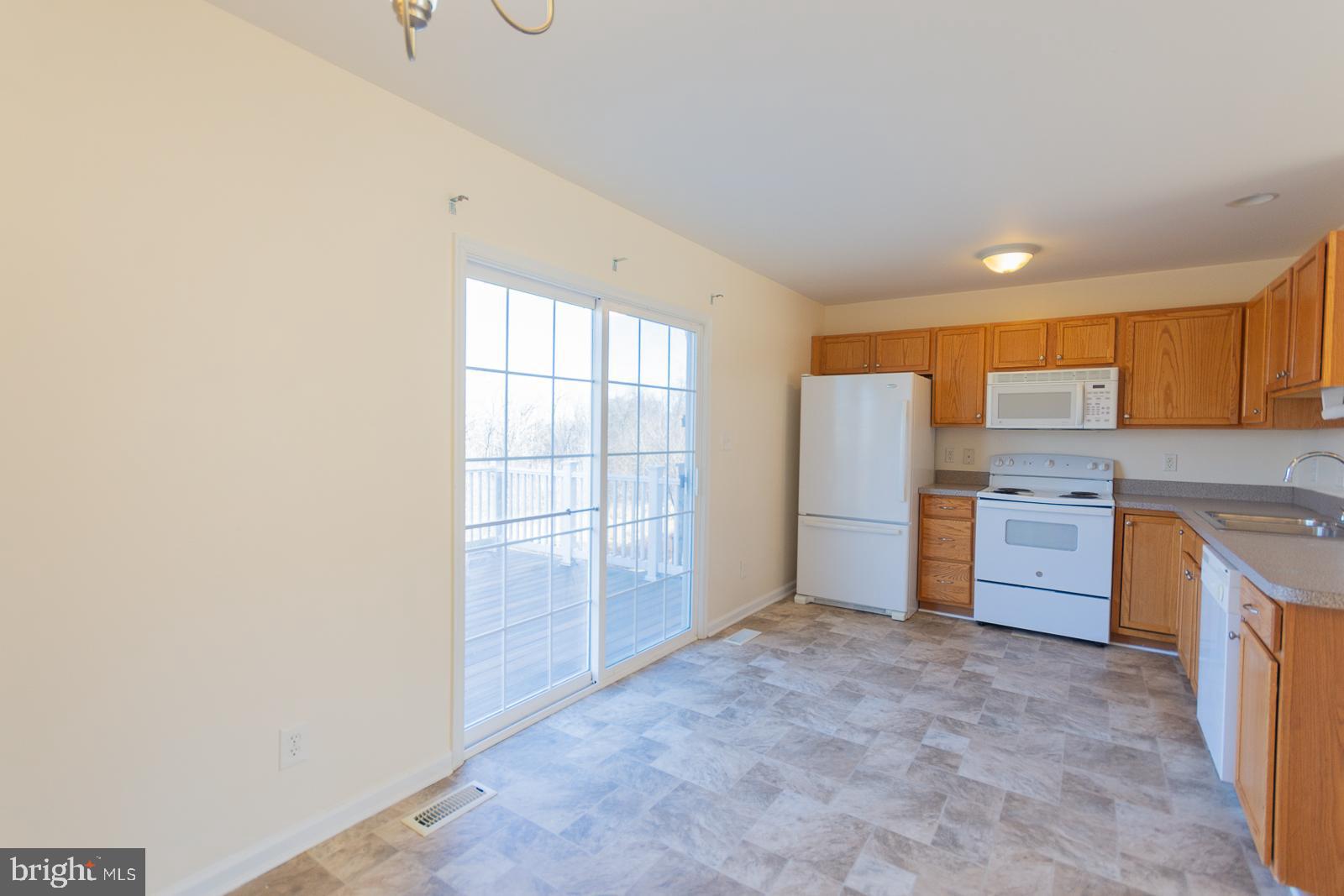 MILLS FARM - Residential Lease