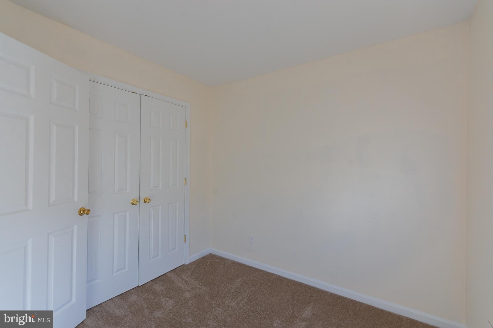 MILLS FARM - Residential Lease