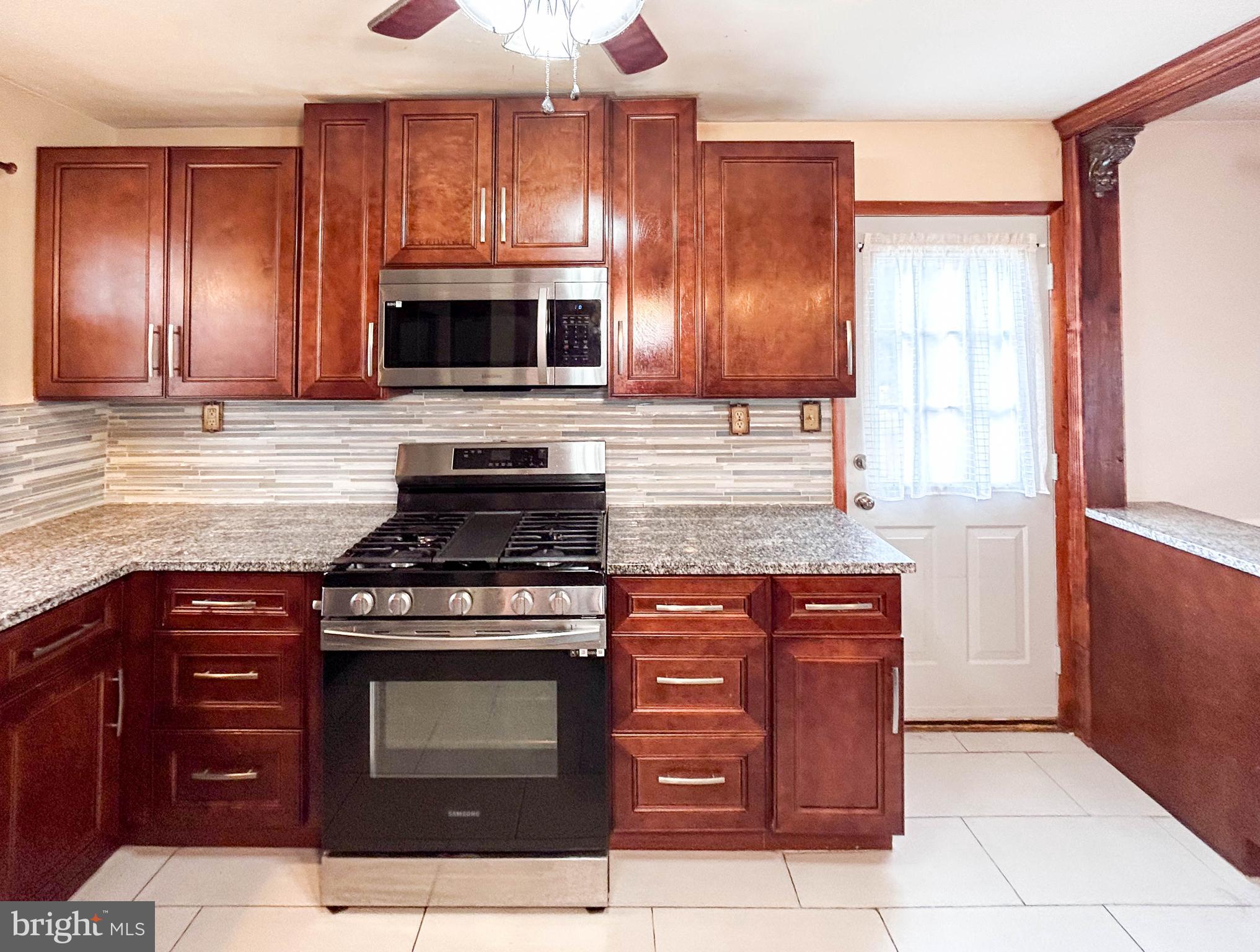 ORCHARD HILLS - Residential