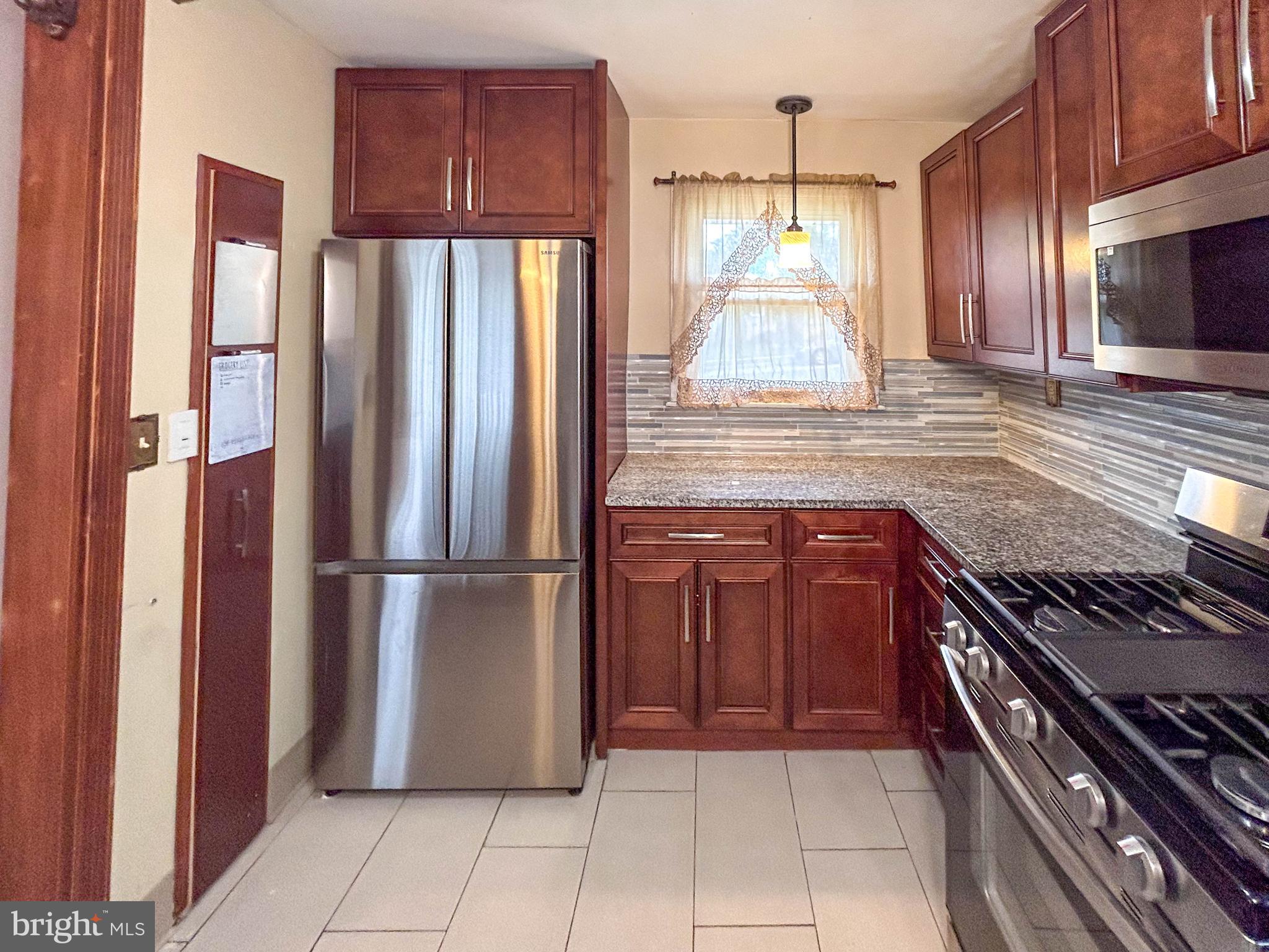 ORCHARD HILLS - Residential