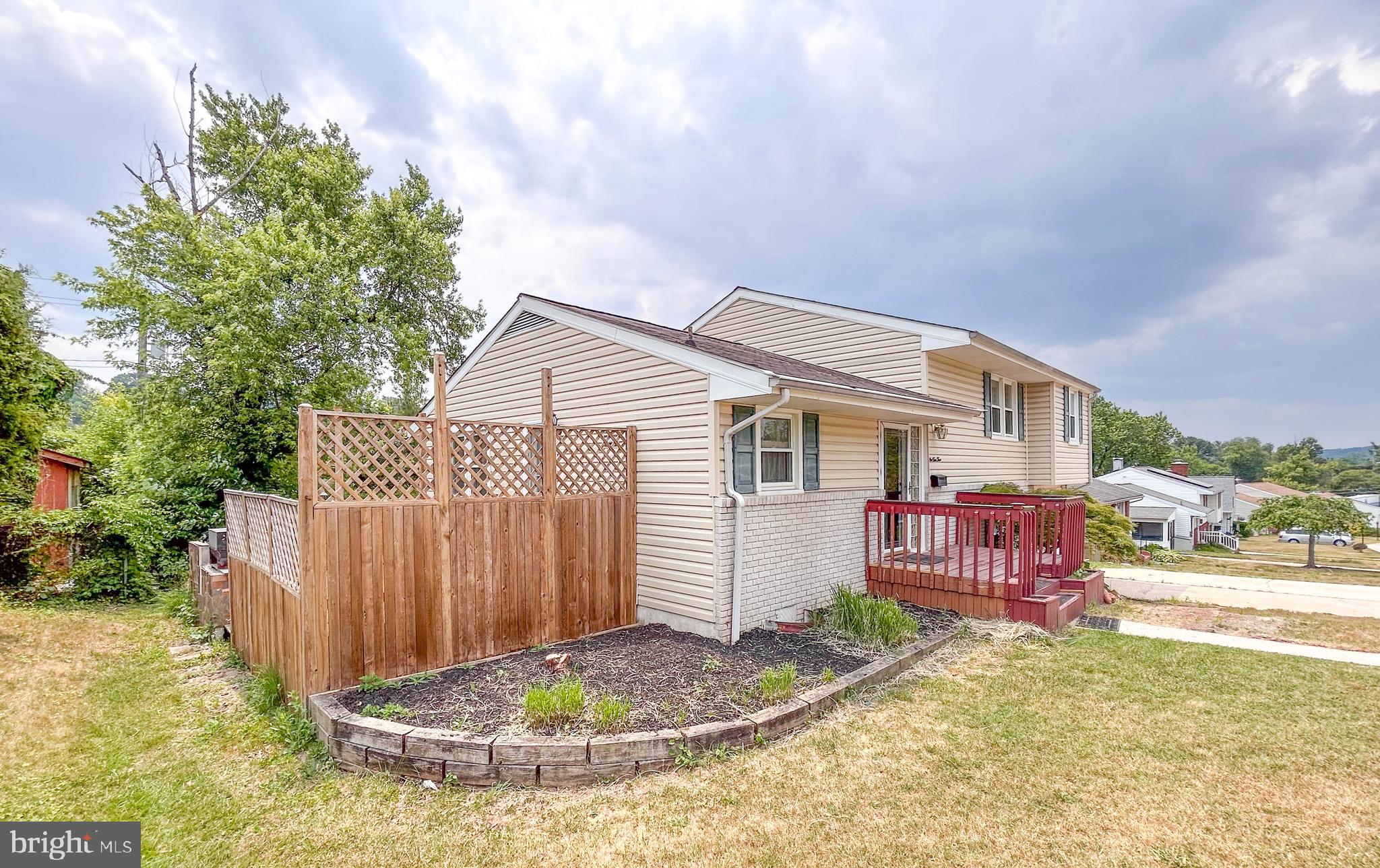 ORCHARD HILLS - Residential