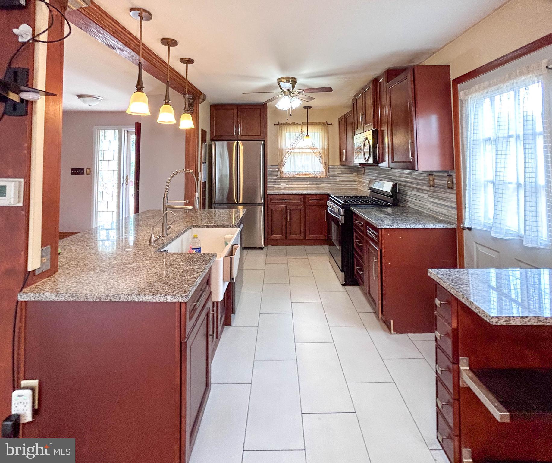 ORCHARD HILLS - Residential