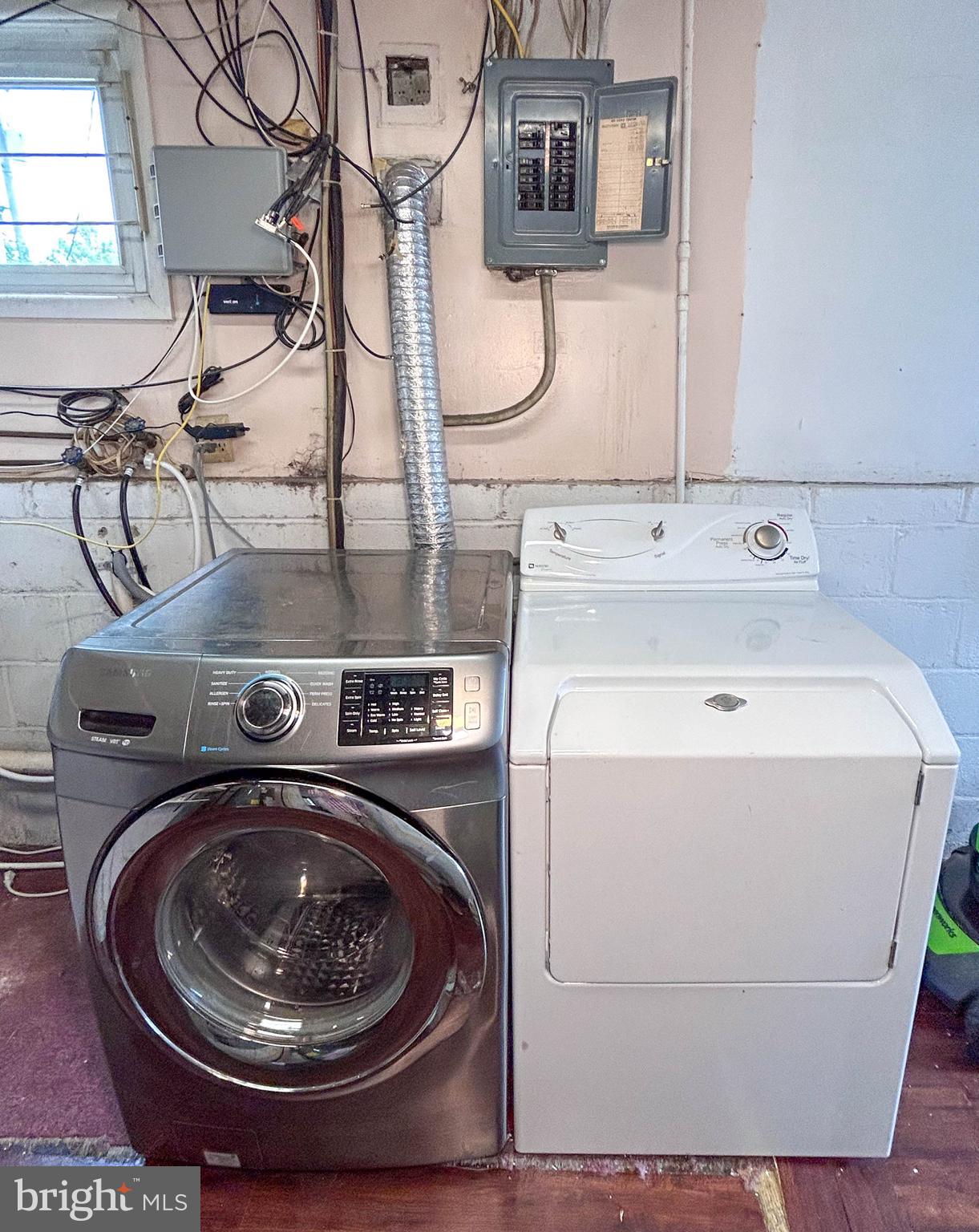 ORCHARD HILLS - Residential