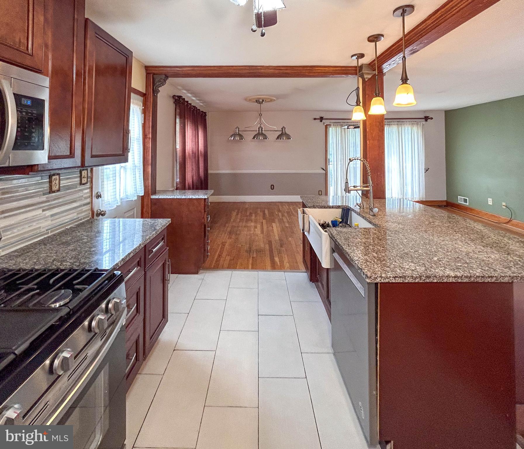 ORCHARD HILLS - Residential