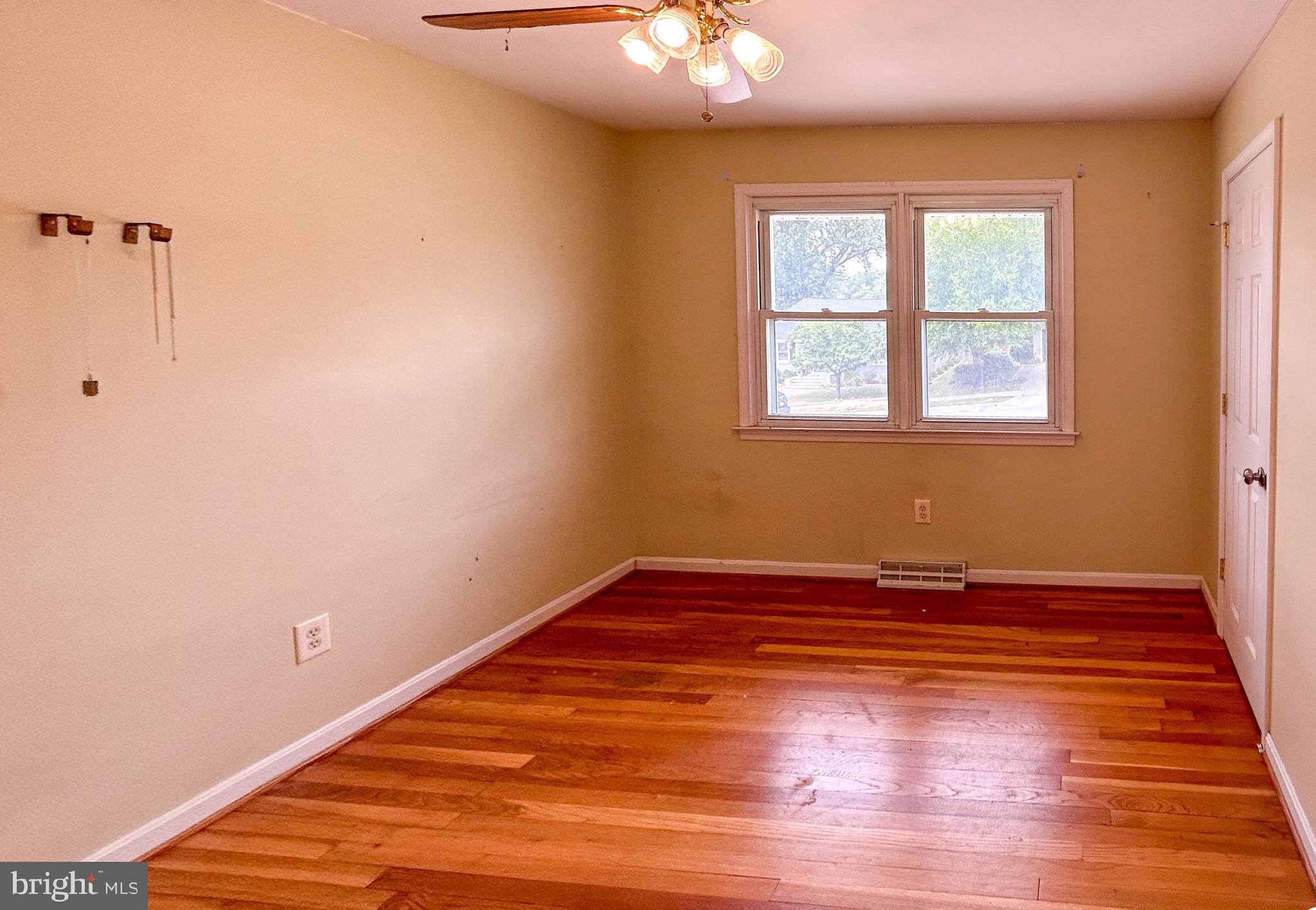 ORCHARD HILLS - Residential