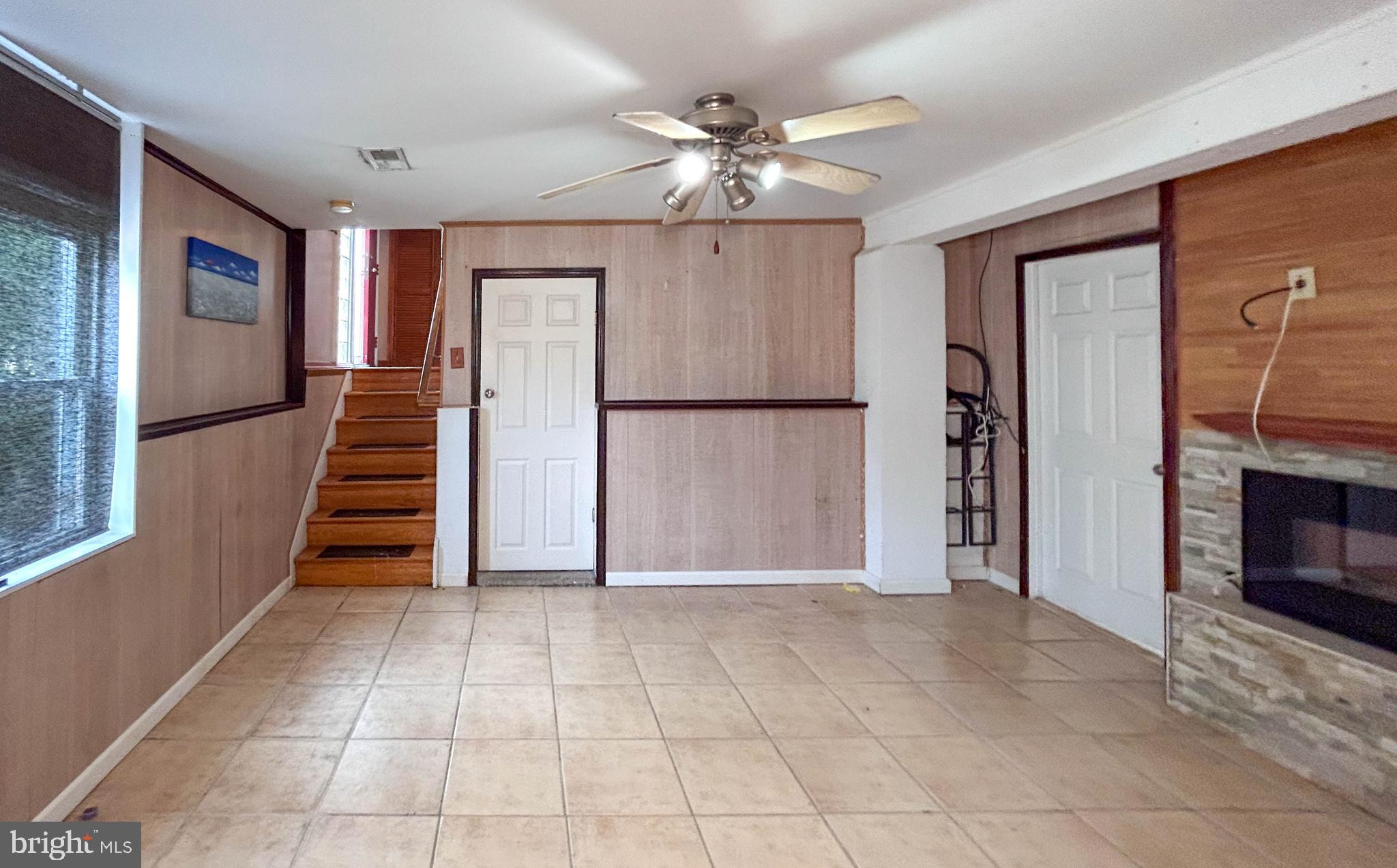 ORCHARD HILLS - Residential