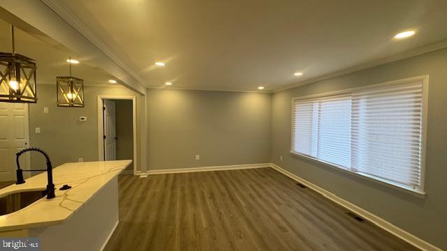 LANHAM VILLAGE - Residential