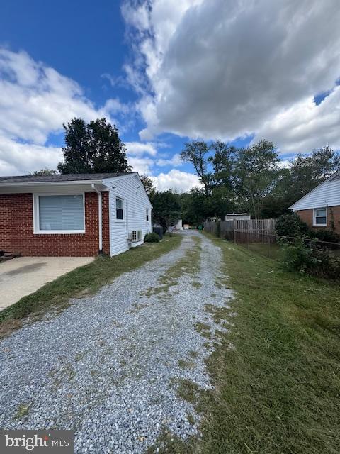 LANHAM VILLAGE - Residential