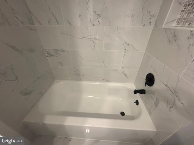 LANHAM VILLAGE - Residential