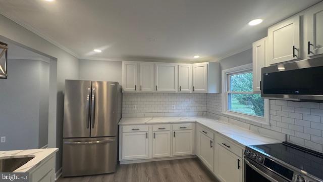 LANHAM VILLAGE - Residential