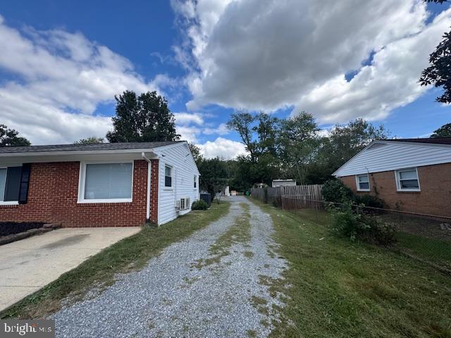 LANHAM VILLAGE - Residential