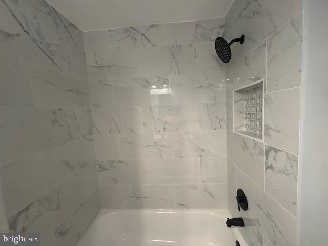 LANHAM VILLAGE - Residential