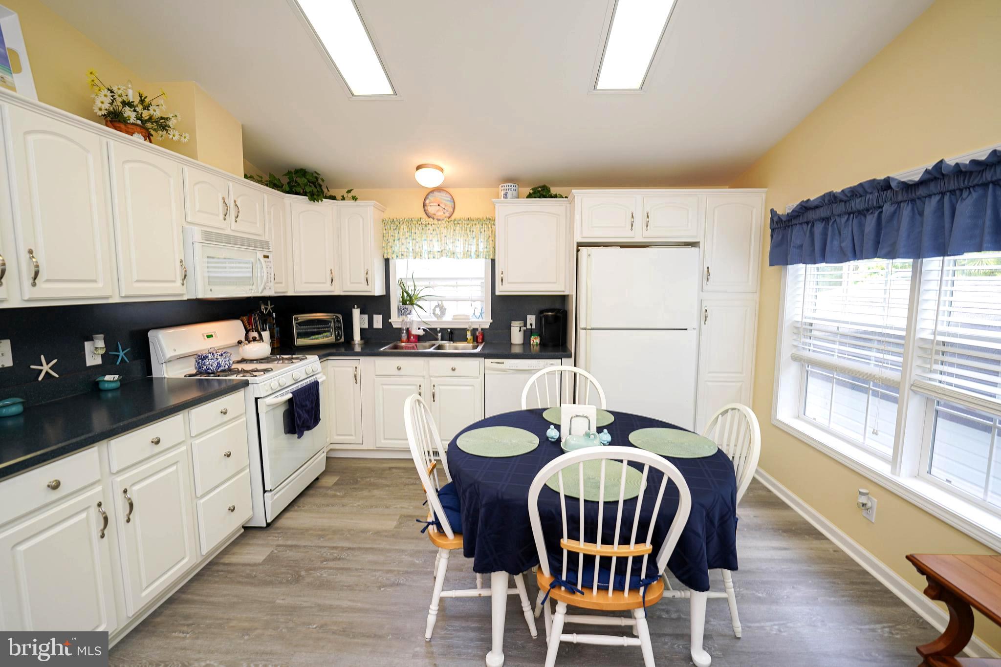 WHITE HORSE PARK I - Residential