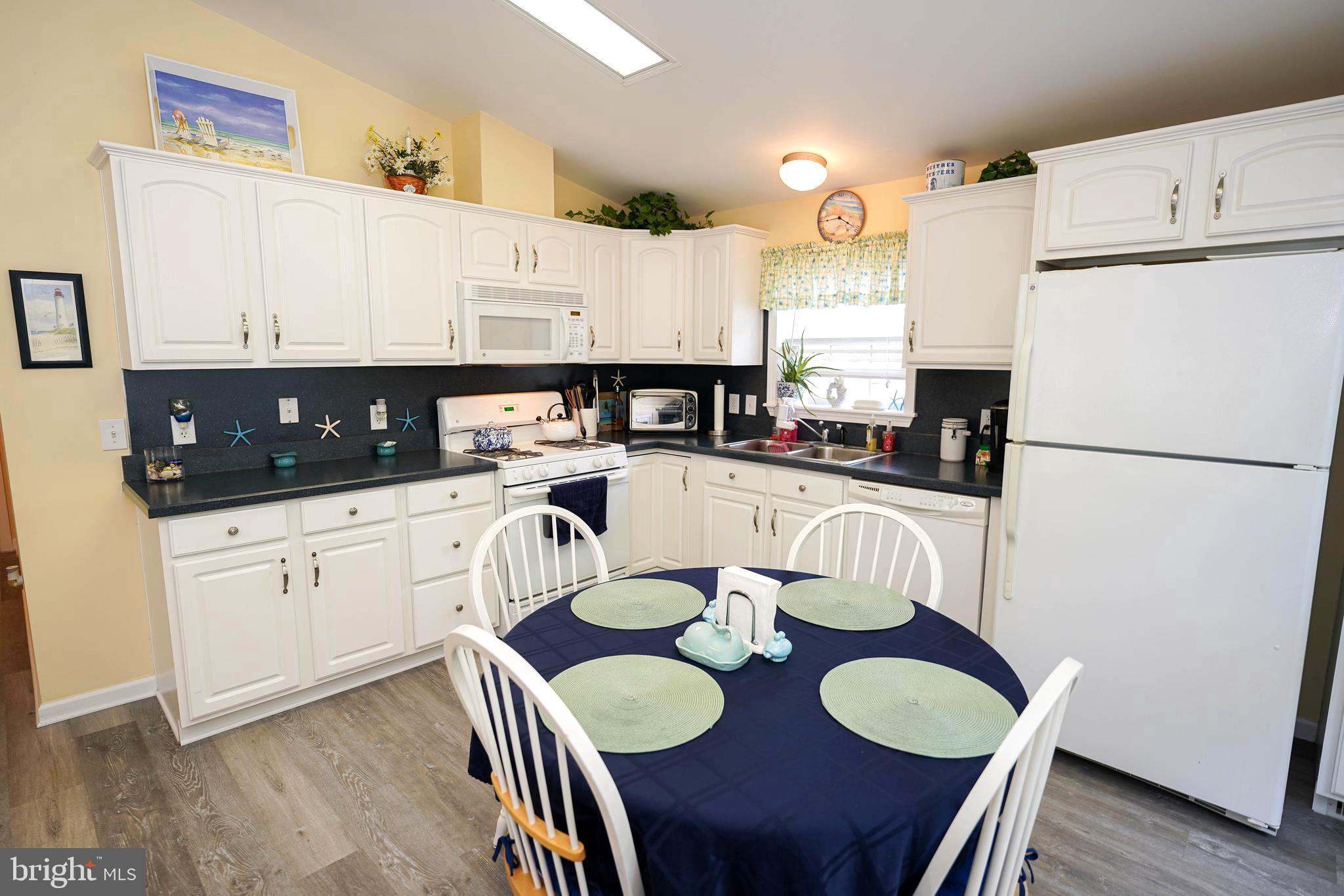 WHITE HORSE PARK I - Residential