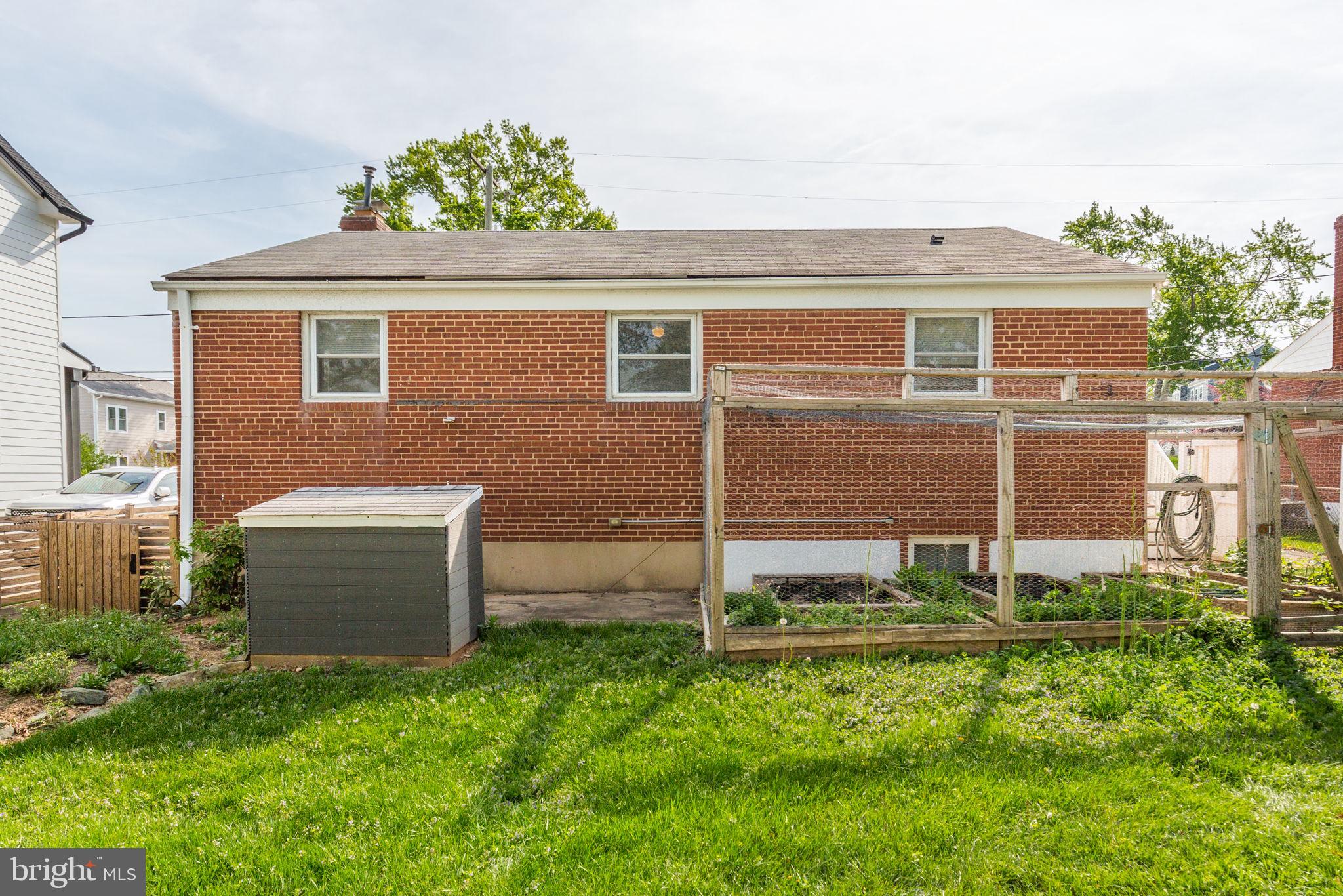 GEORGETOWN VILLAGE - Residential