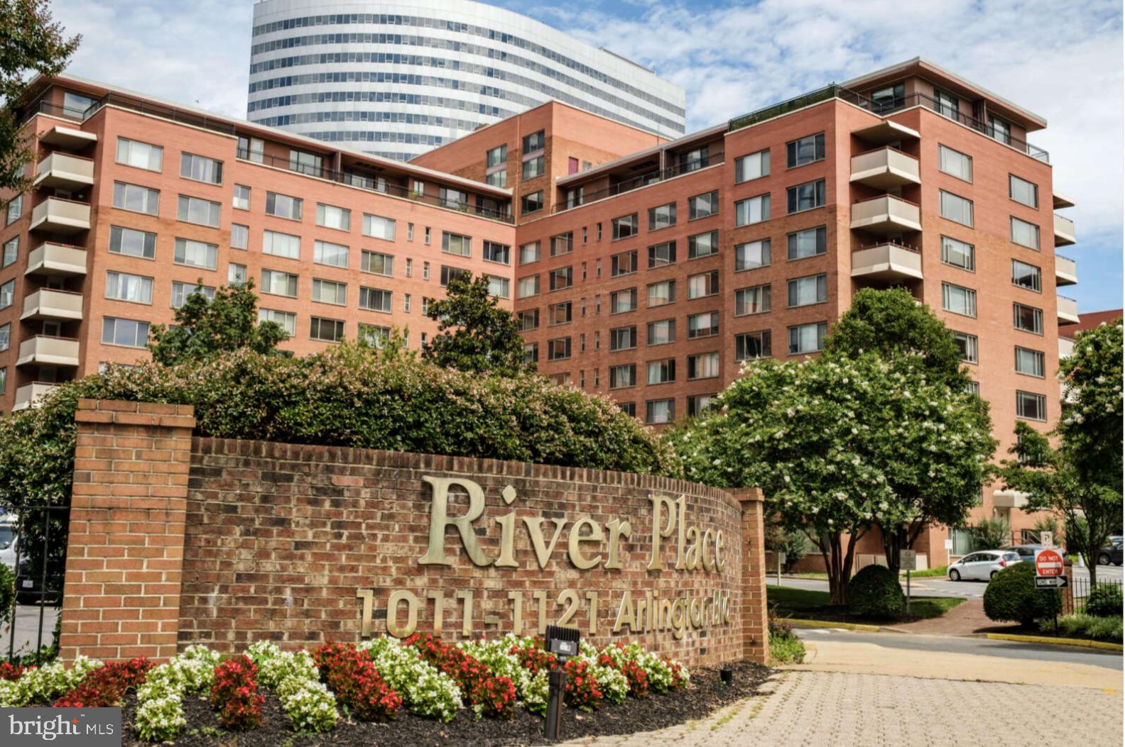 RIVER PLACE - Residential Lease