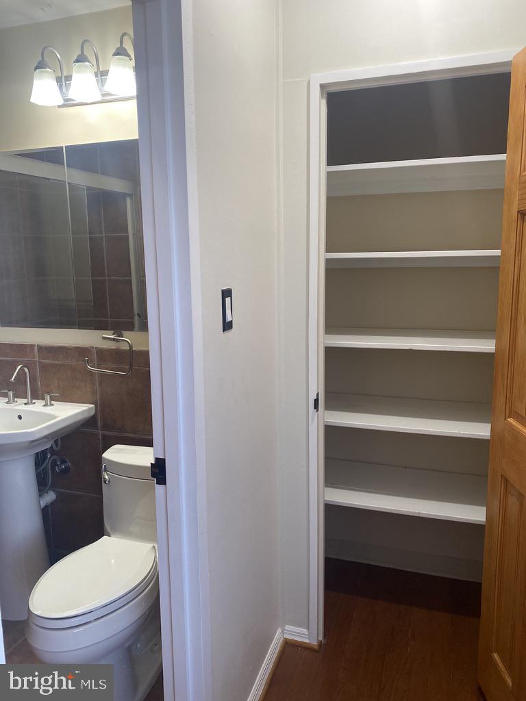 RIVER PLACE - Residential Lease