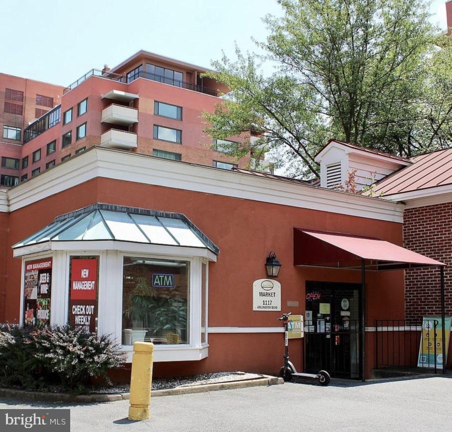 RIVER PLACE - Residential Lease