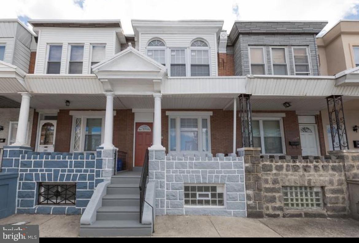 PORT RICHMOND - Residential Lease