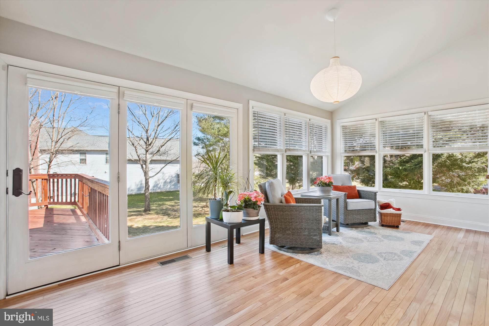 QUINCE ORCHARD KNOLLS - Residential