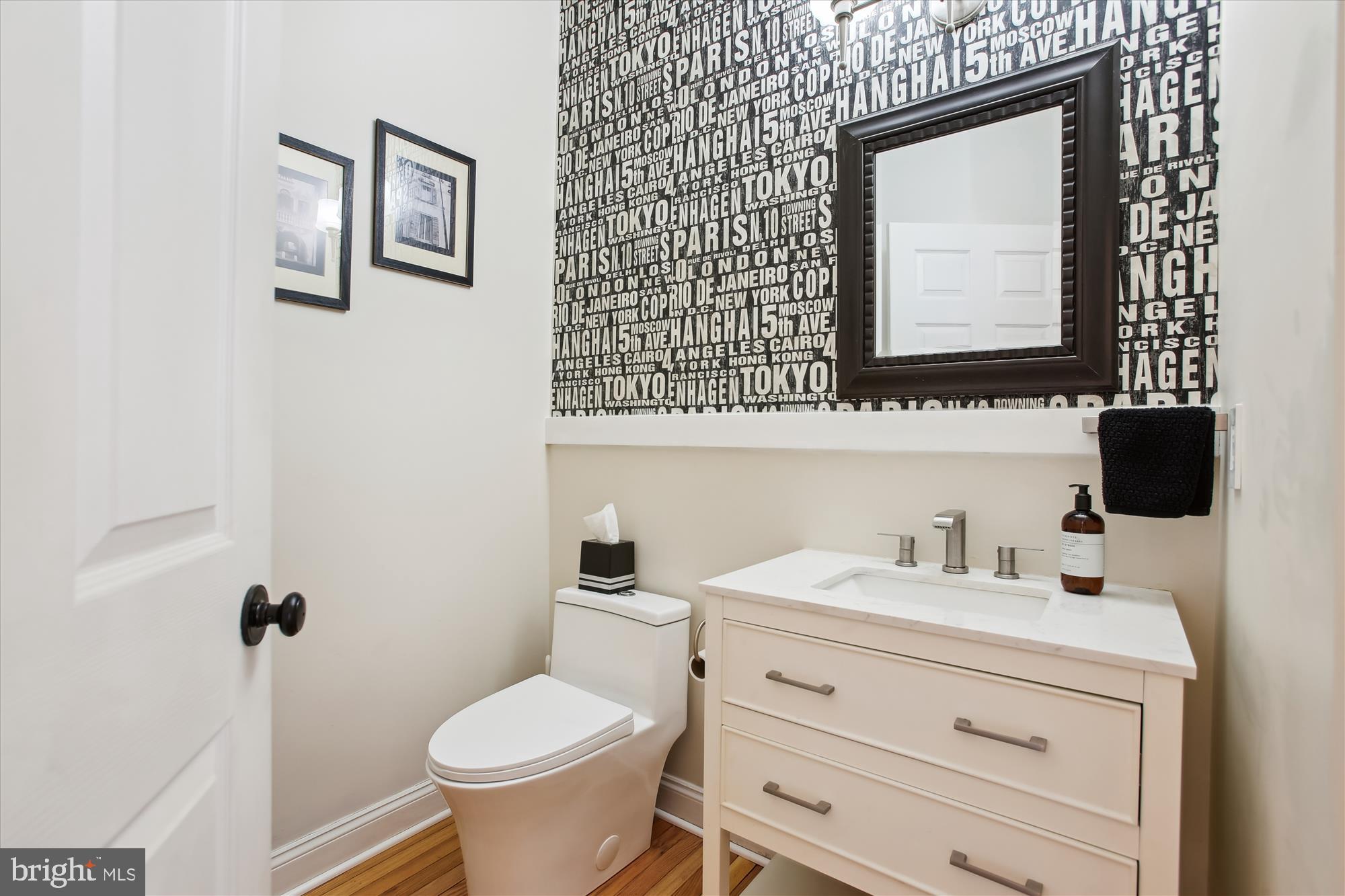 QUINCE ORCHARD KNOLLS - Residential