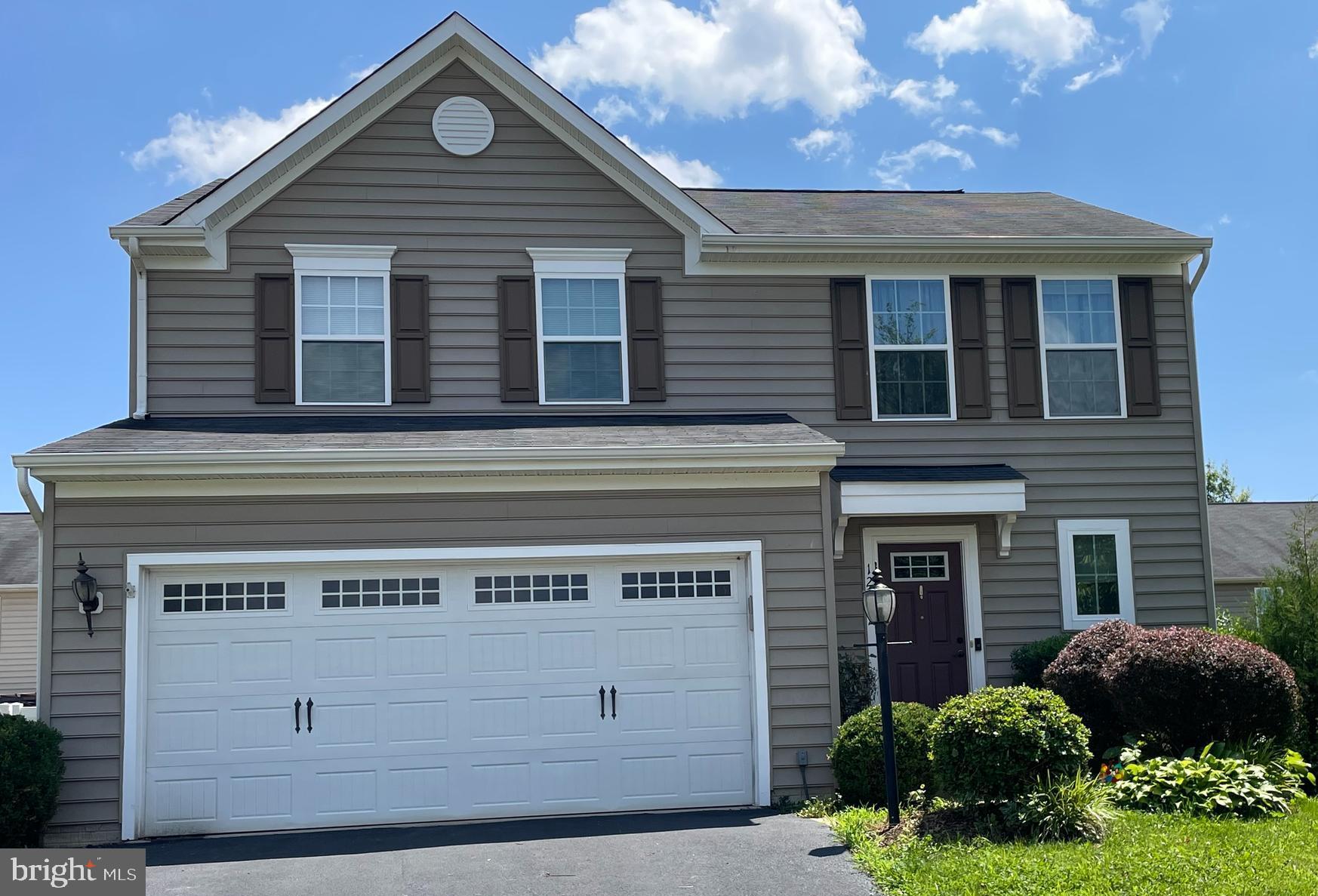 3 BED 3 BATH home in Three Flags Community - Finished basement - Great proximity to town amenities - Beautiful kitchen with Maple Cabinets, Stainless Steel Appliances, Island, & Large Pantry - Kitchen opens to dining and living room - Large Master Suite with Large Master Closet - Large Bonus Room in basement could be Rec Room or 4th bedroom attached to full bath - Community pool