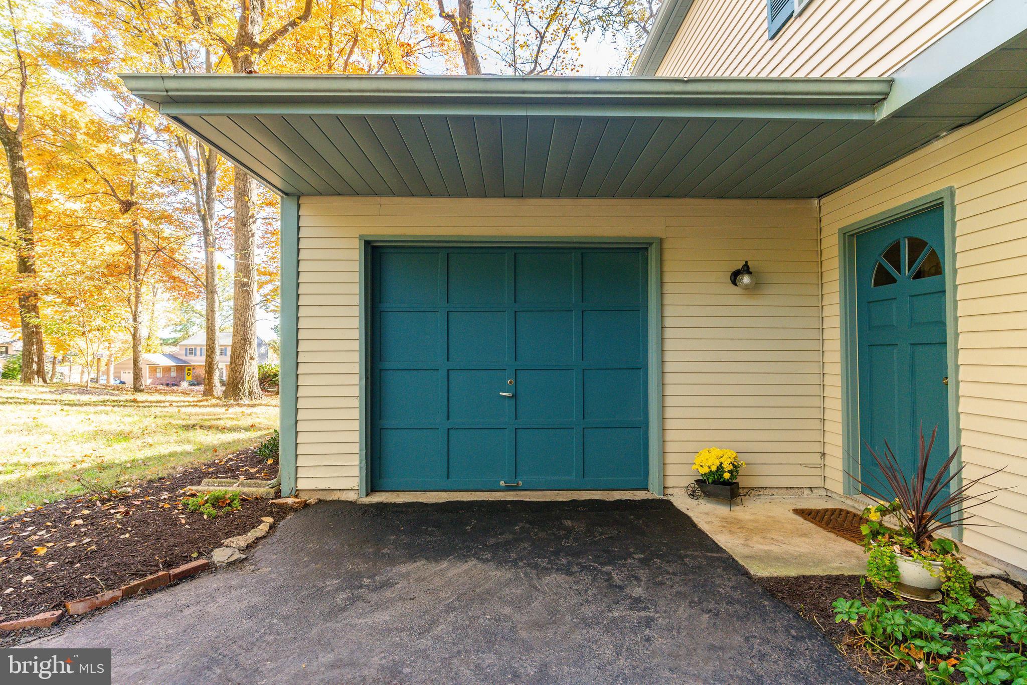 LAFAYETTE HILL - Residential