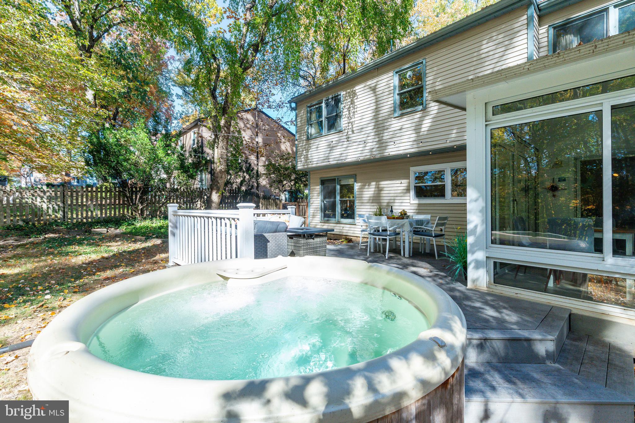 LAFAYETTE HILL - Residential