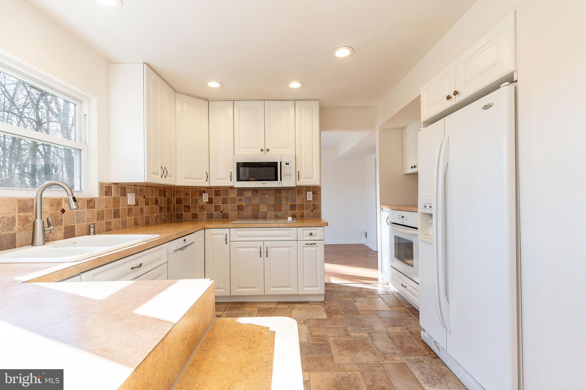 LAFAYETTE HILL - Residential