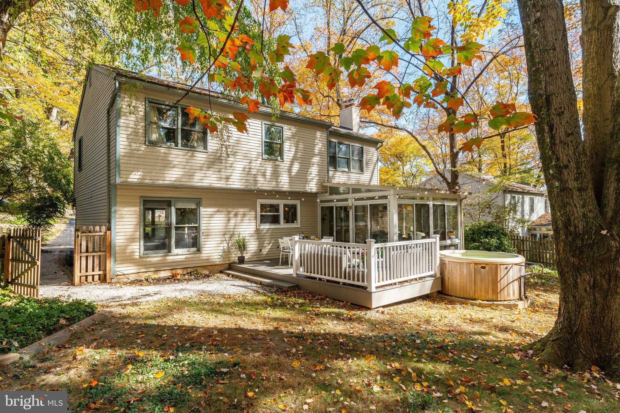 LAFAYETTE HILL - Residential