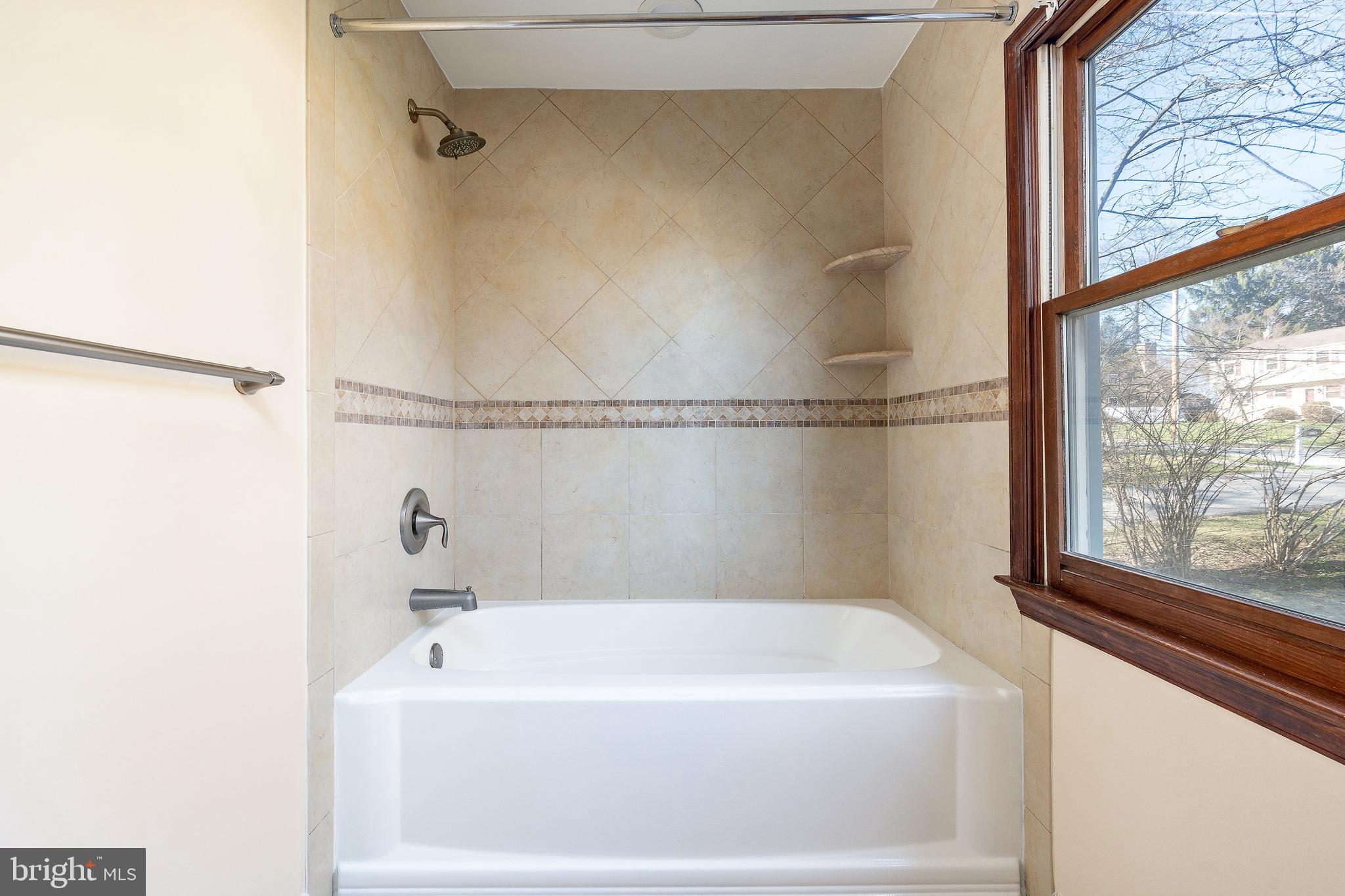 LAFAYETTE HILL - Residential