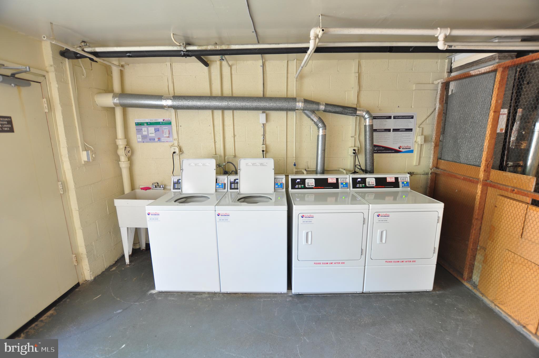 MONTGOMERY CENTURY - Residential Lease