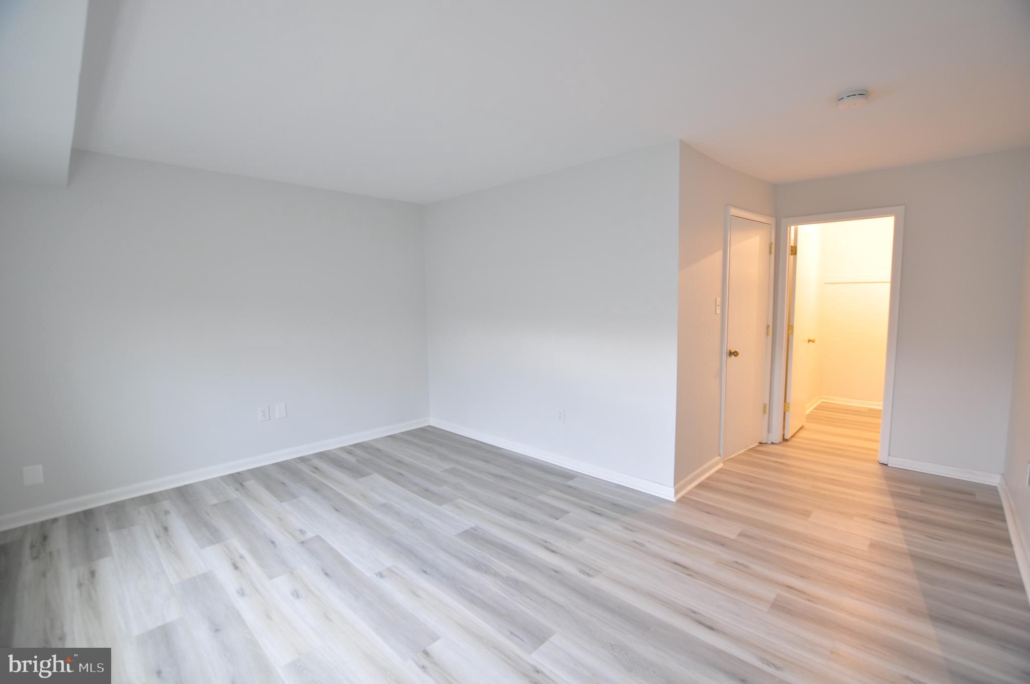 MONTGOMERY CENTURY - Residential Lease