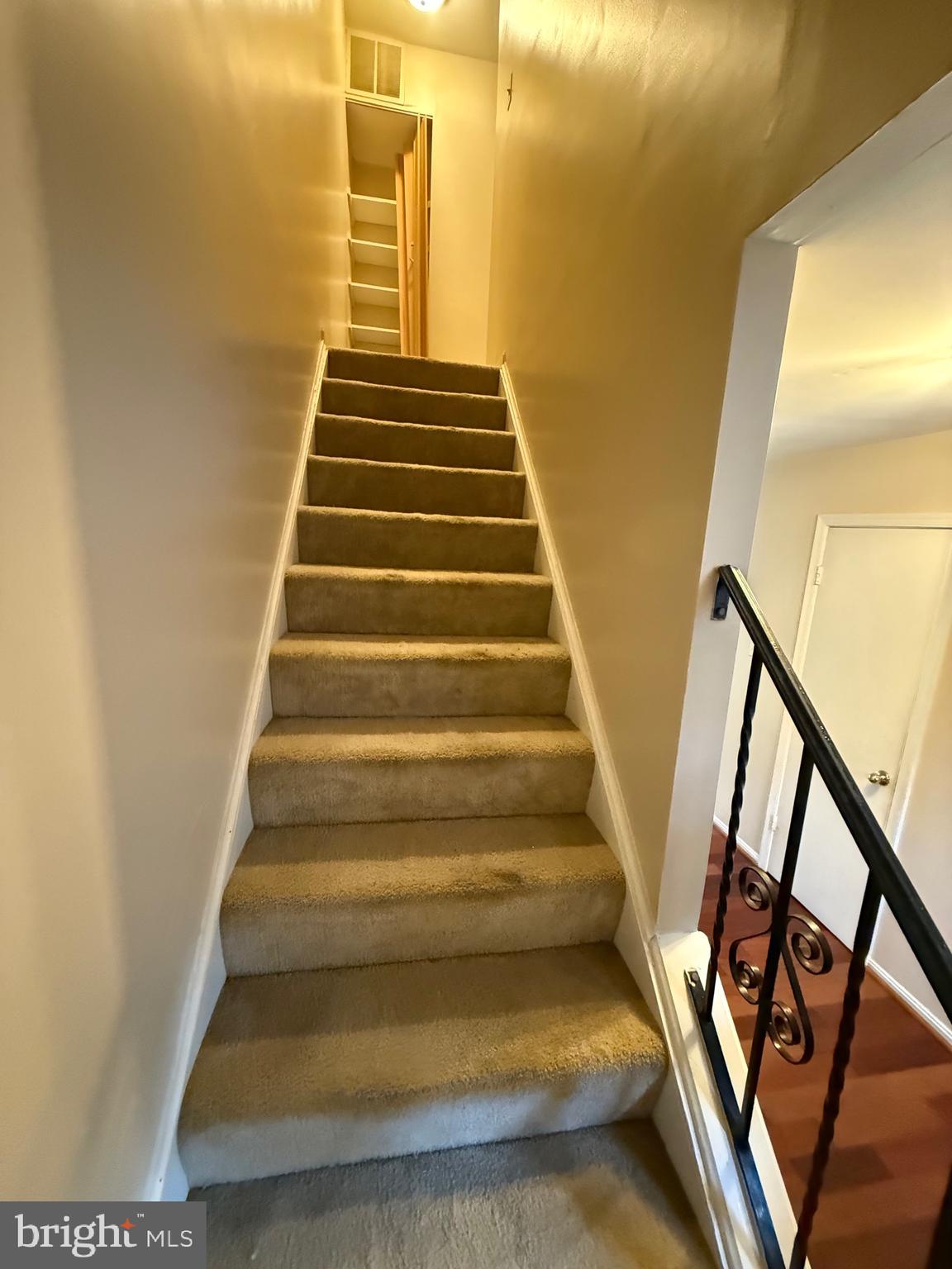 RYON WOODS - Residential Lease