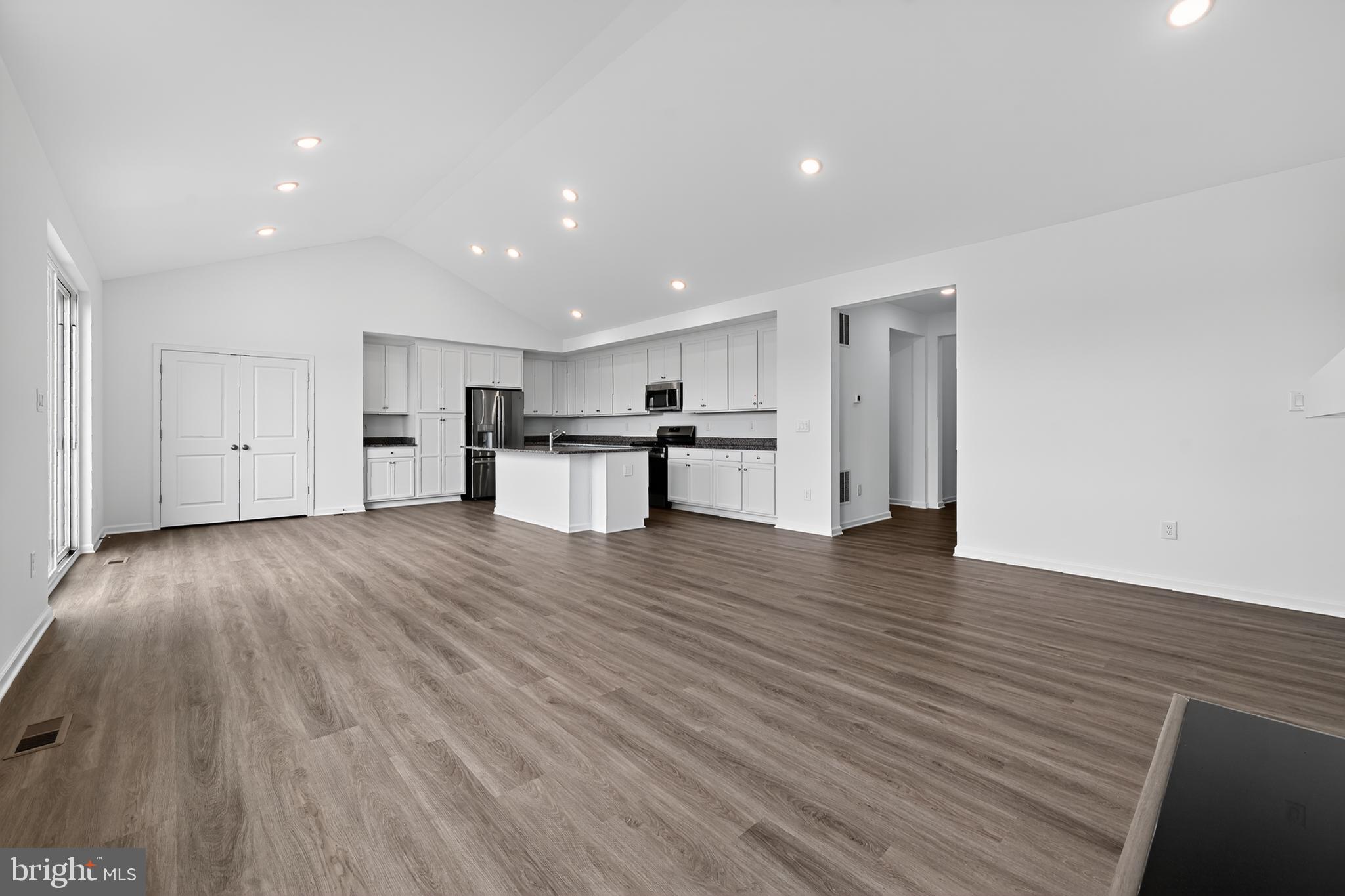 WOODFIELD - Residential