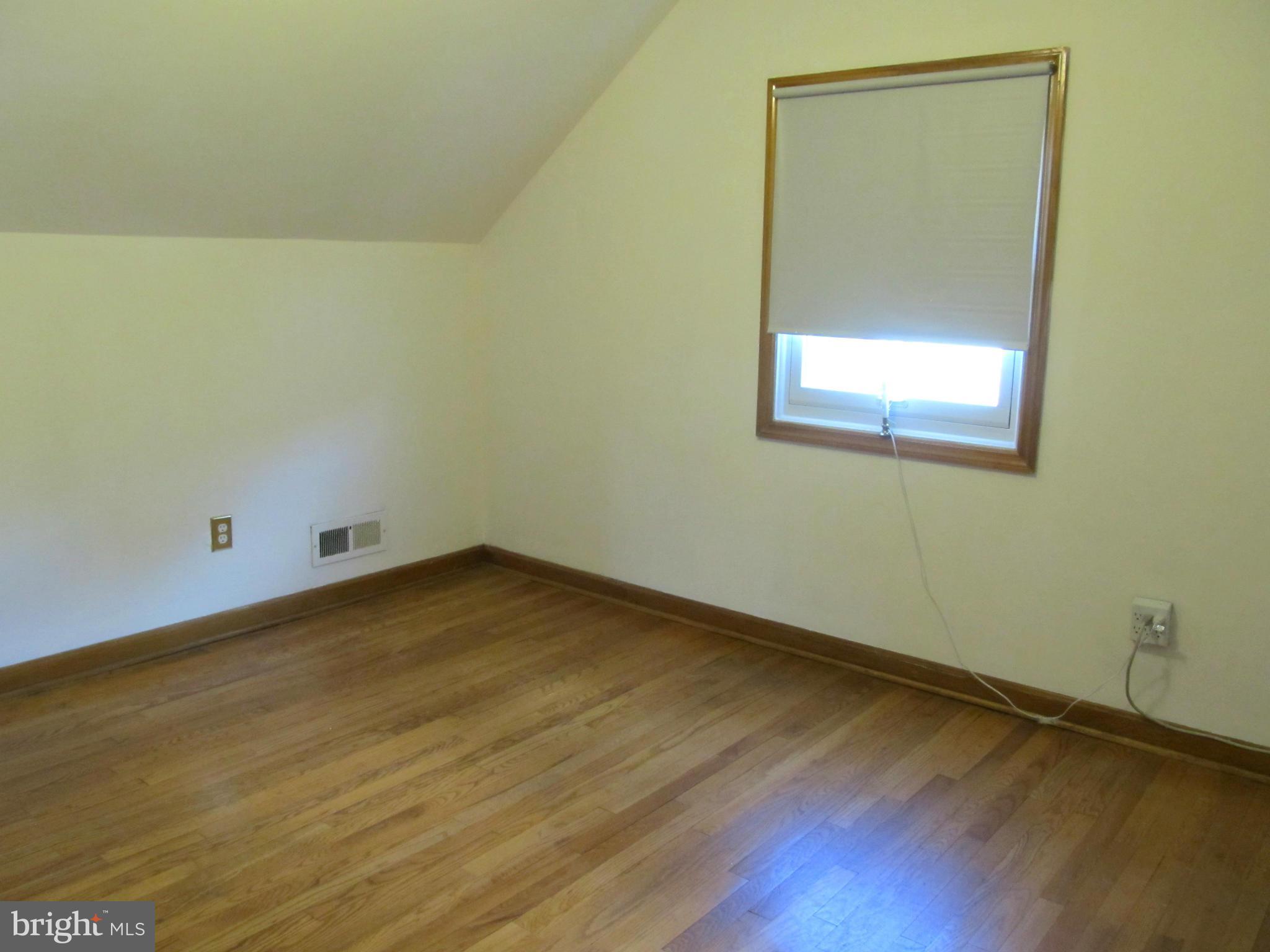 LONGCROSS HOMES - Residential