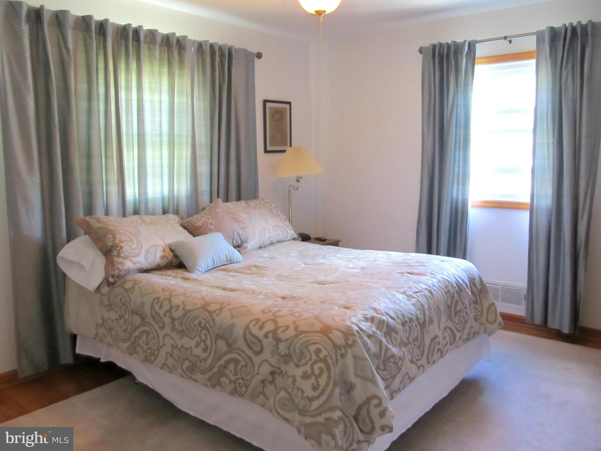 LONGCROSS HOMES - Residential